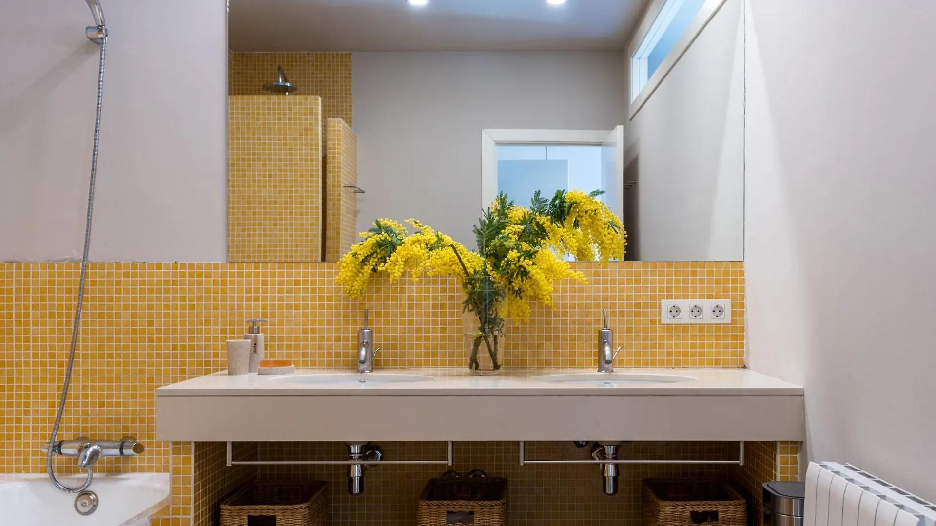 Luxury Modernist Penthouse Next Paseo De Gracia Apartment Barcelona